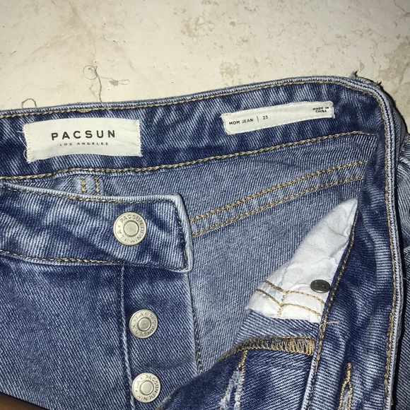 Ripped Mom Jeans from Pacsun (used) - Picture 3 of 4